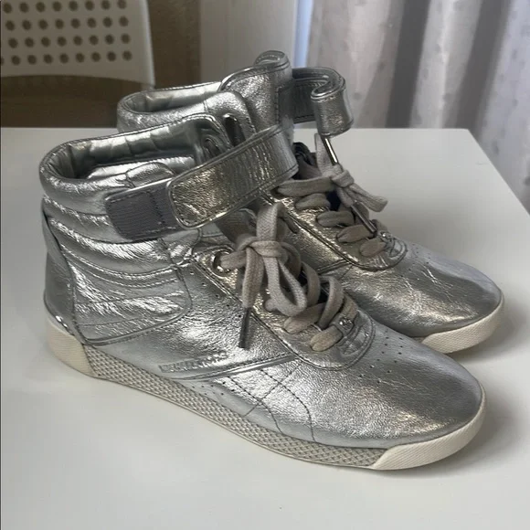 Michael Kors Silver High-Top metallic silver genuine, leather Sneakers
